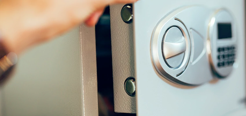 Fingerprint Safe Openers in Los Alamitos, CA